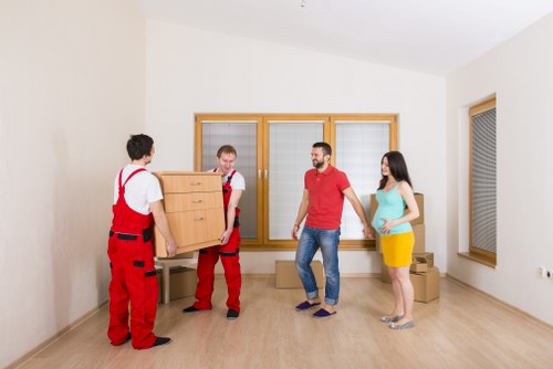 Local packing and unpacking service for a flat or family home in Wimbledon