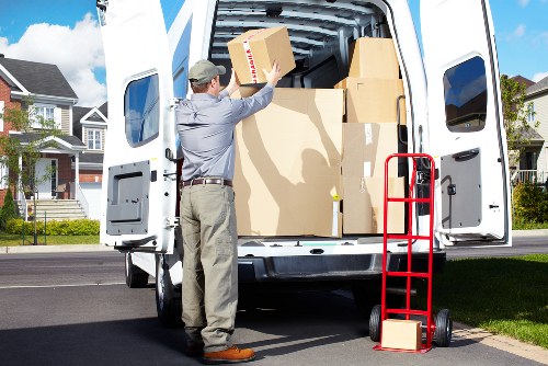 Wimbledon removal company giving a clear final price for a local move
